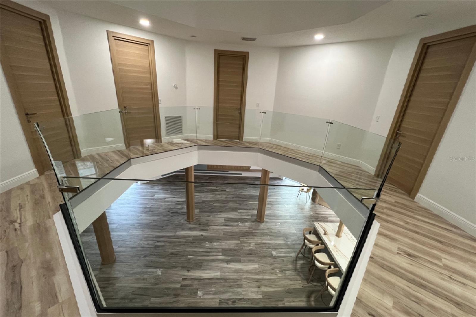 Image 18 of 31 For 32325 State Road 44