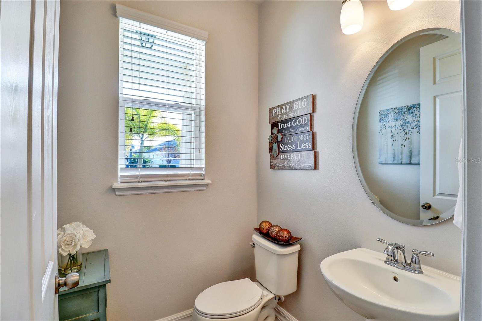 Image 25 of 75 For 7921 Corkfield Avenue