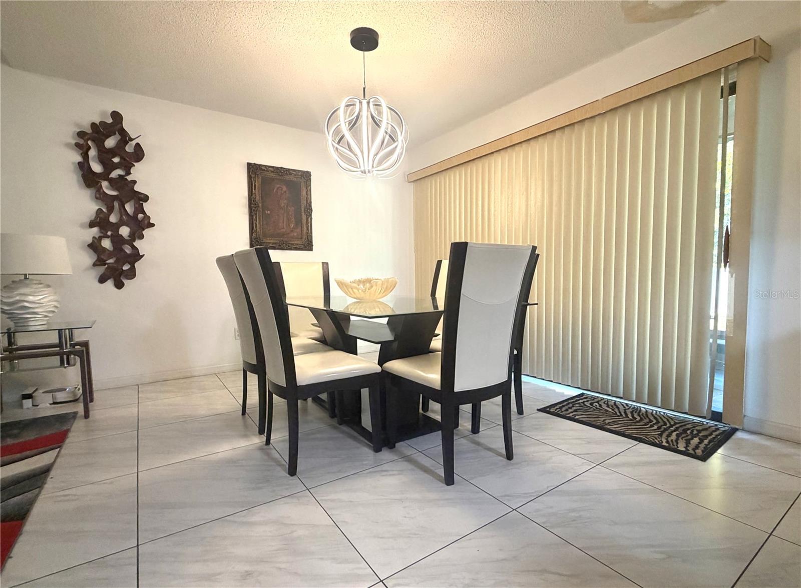 Image 4 of 19 For 2139 Balboa Way