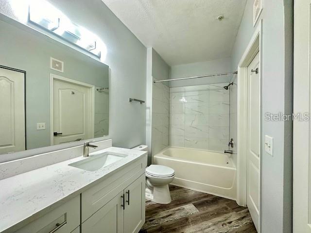 Image 11 of 21 For 8818 Villa View Circle 203