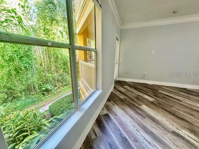 Image 7 of 21 For 8818 Villa View Circle 203