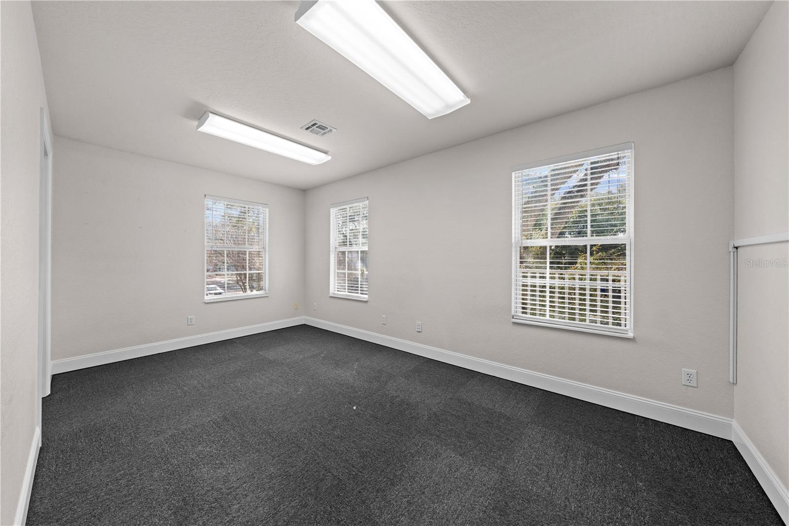 Image 28 of 50 For 815 Mabbette St  101