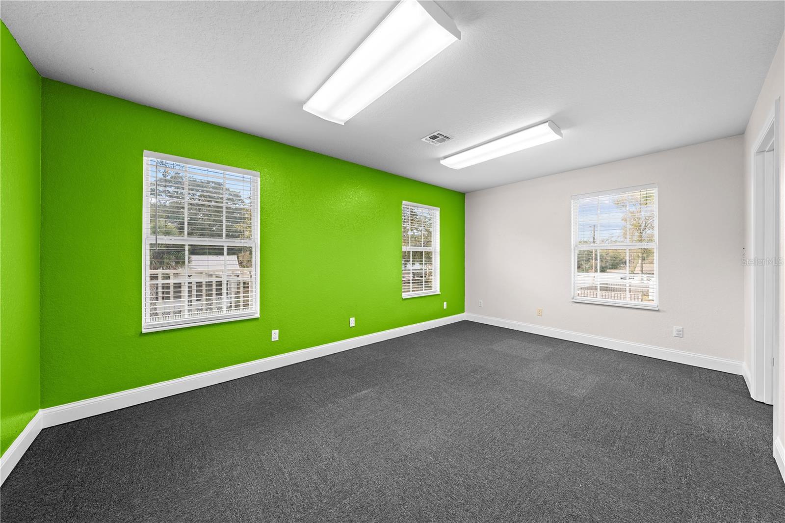 Image 30 of 50 For 815 Mabbette St  101