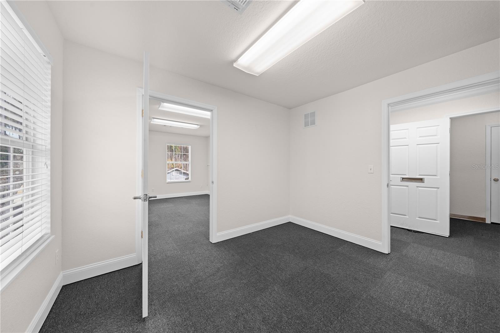 Image 41 of 50 For 815 Mabbette St  101