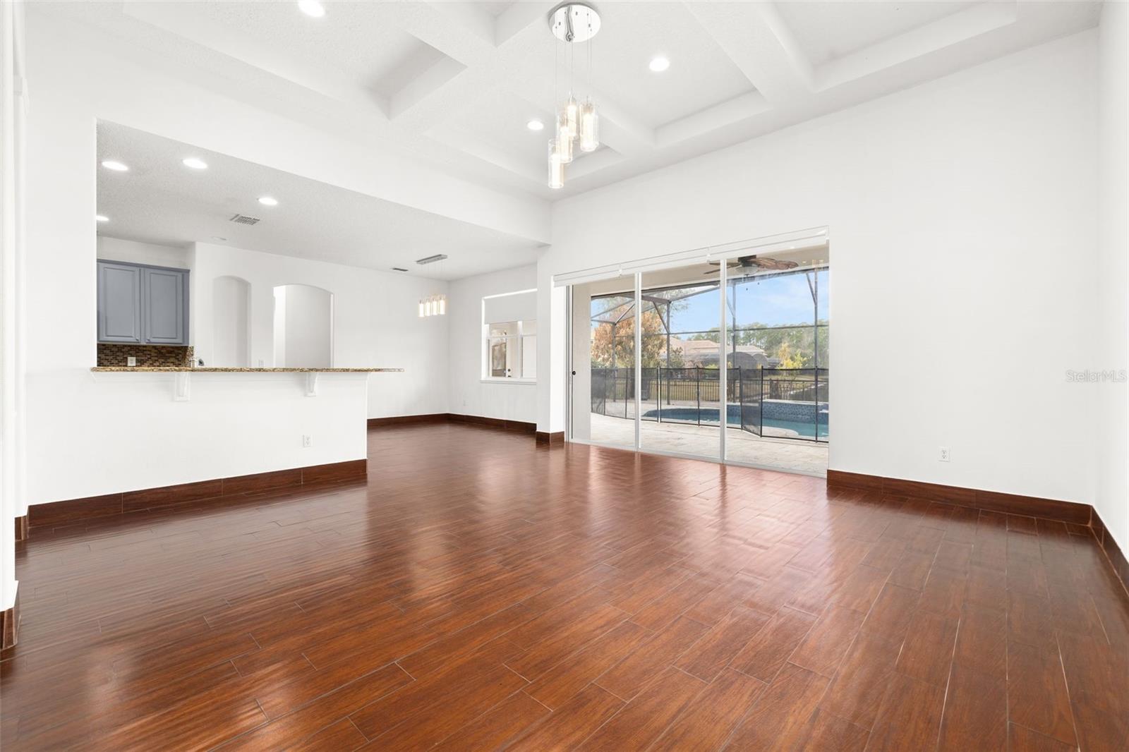 Image 11 of 65 For 9484 Walnut Crest Drive