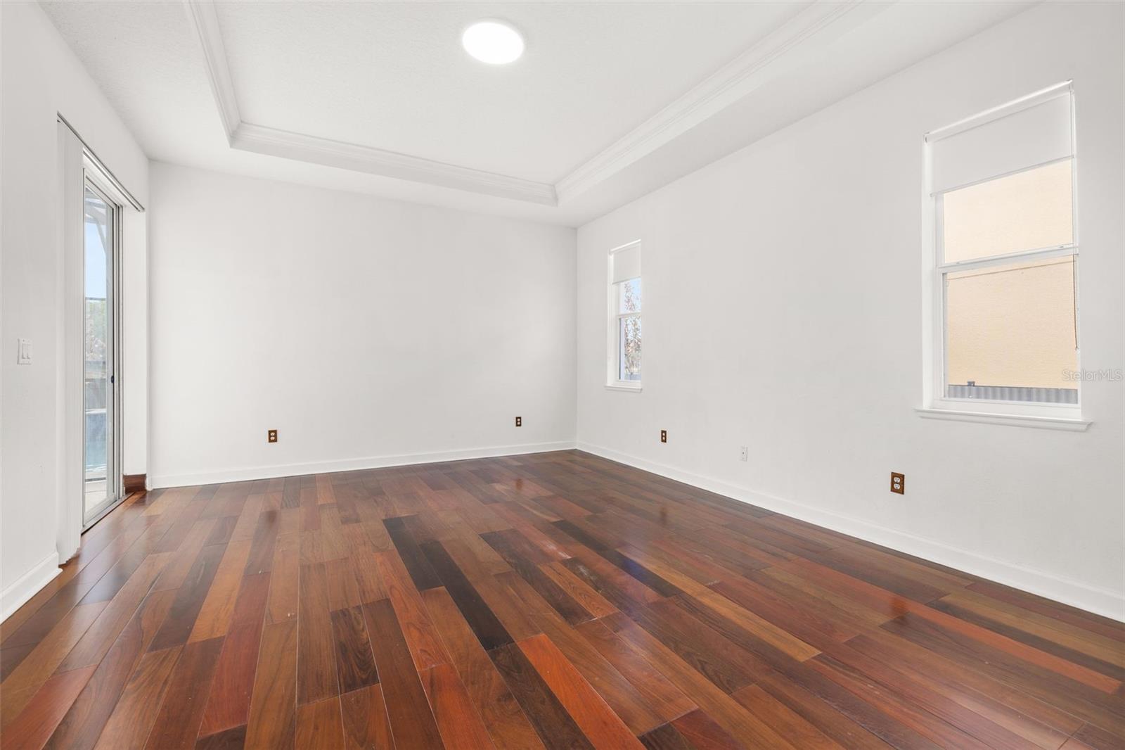 Image 22 of 65 For 9484 Walnut Crest Drive