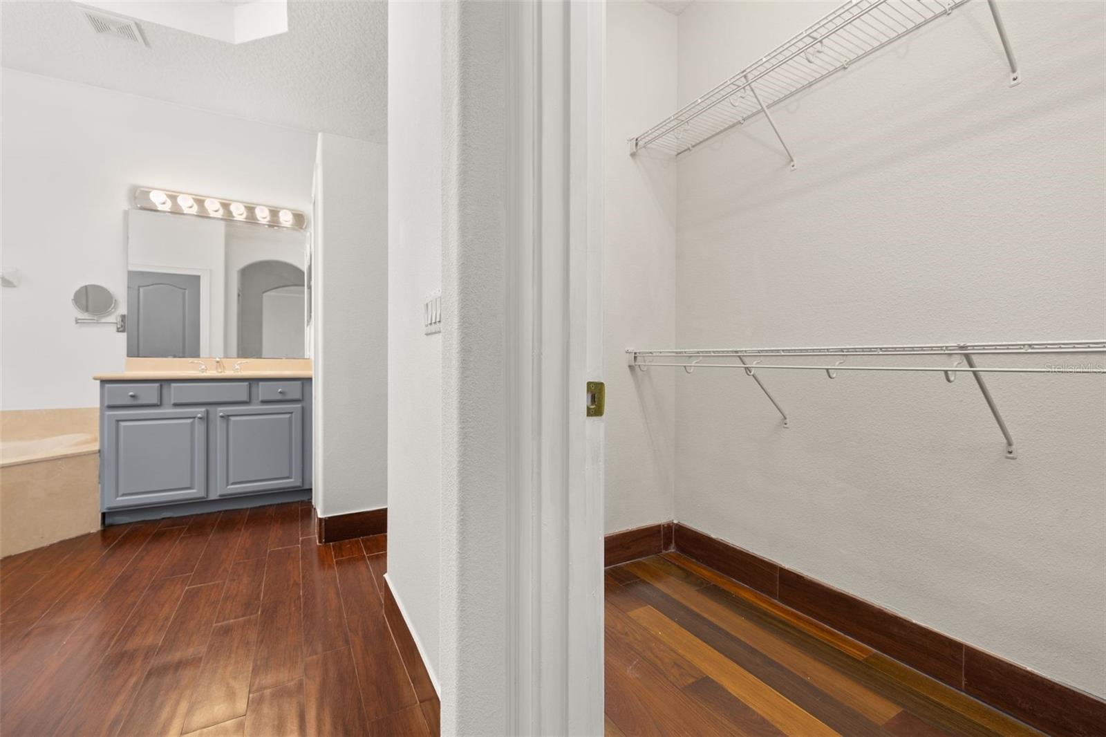 Image 29 of 65 For 9484 Walnut Crest Drive