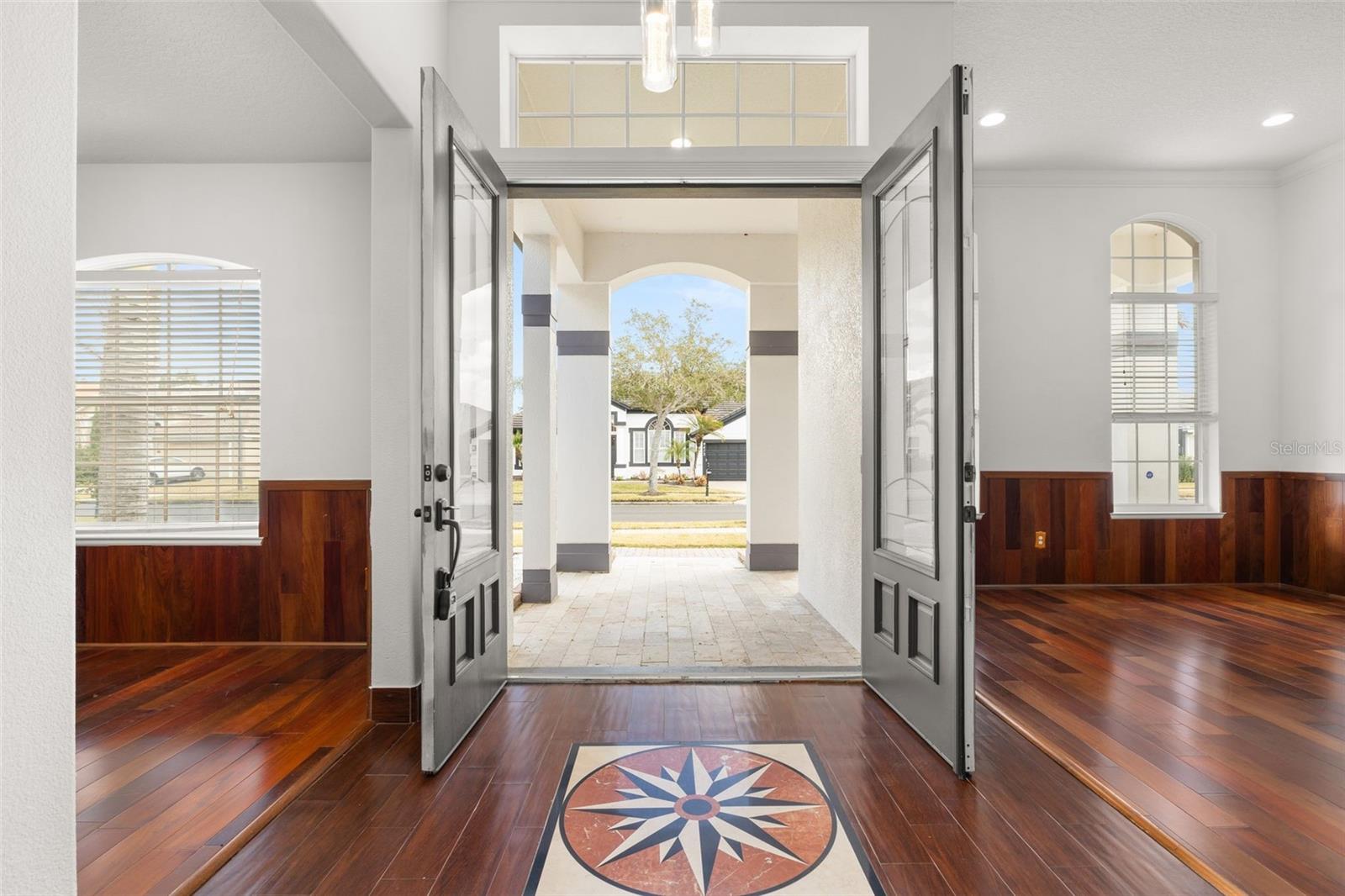 Image 3 of 65 For 9484 Walnut Crest Drive