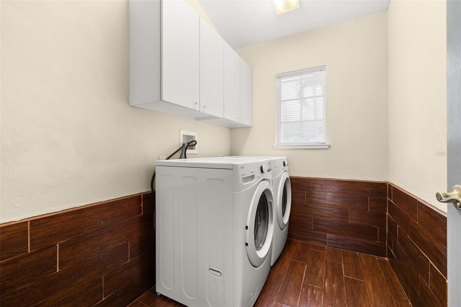 Image 37 of 65 For 9484 Walnut Crest Drive