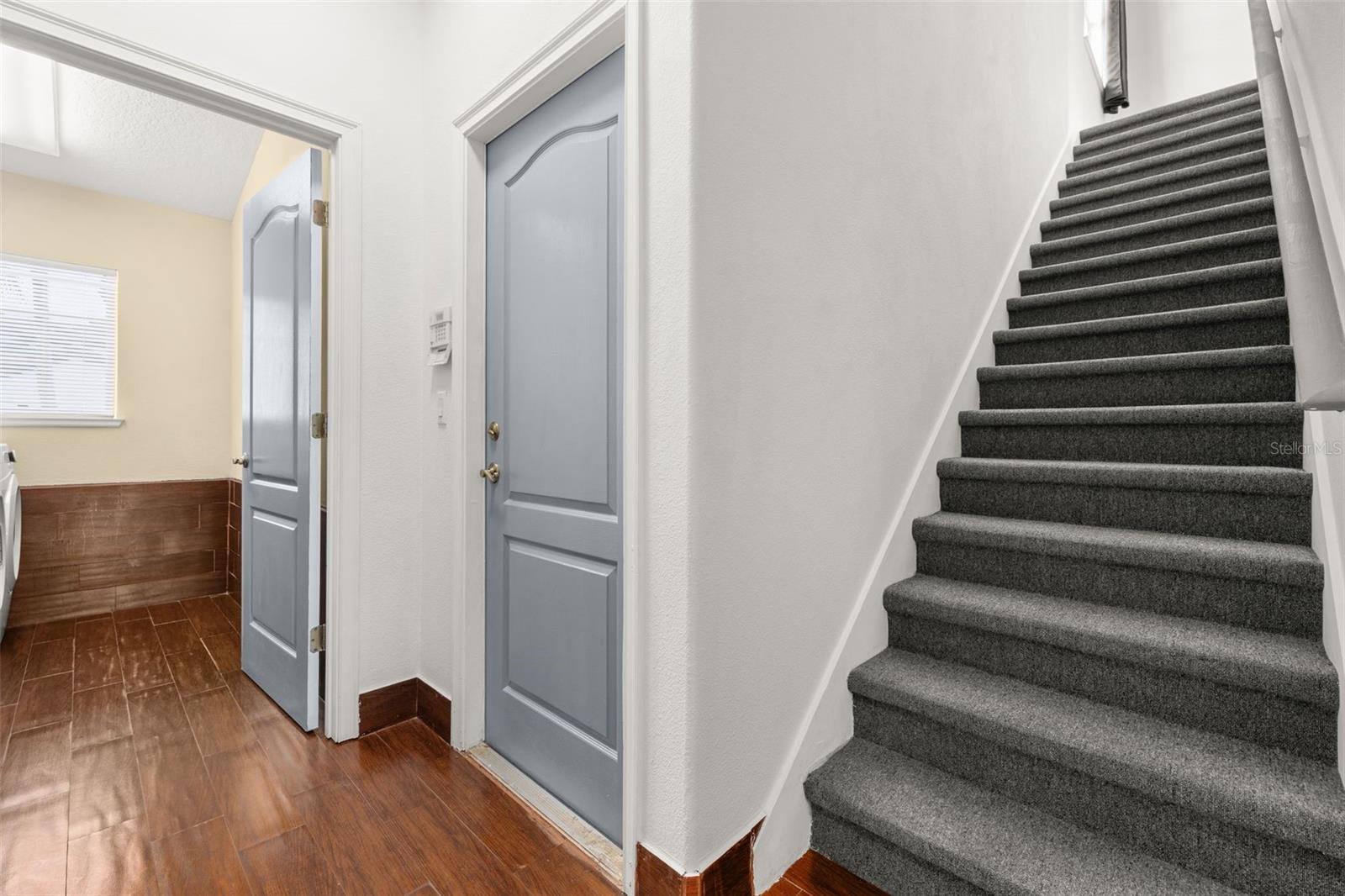 Image 39 of 65 For 9484 Walnut Crest Drive