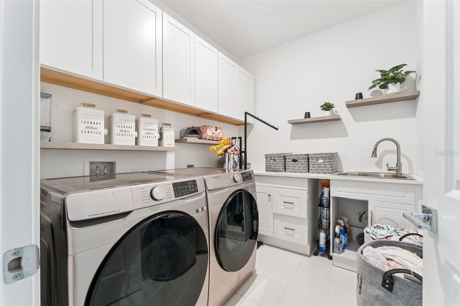 Image 11 of 36 For 16548 Raven Rock Place