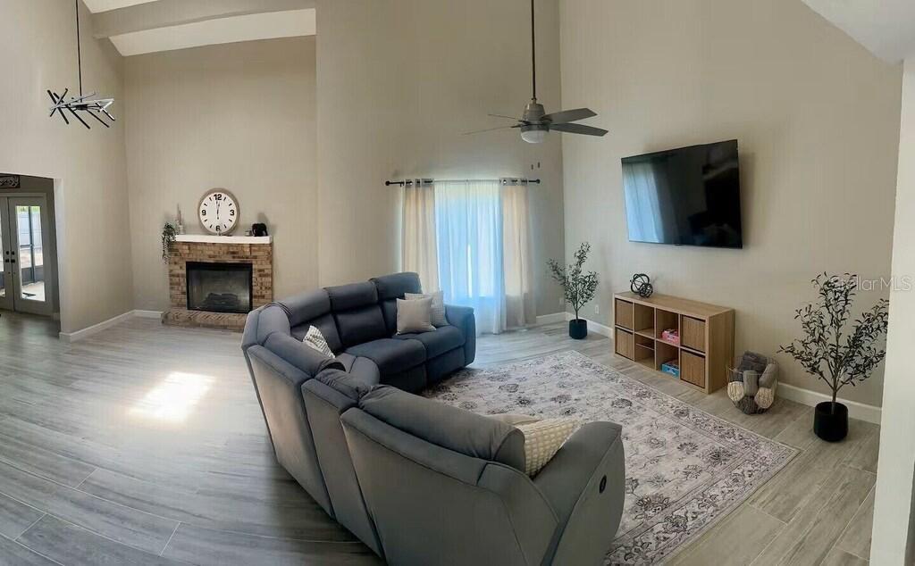 Image 11 of 18 For 8804 Bay Vista Court