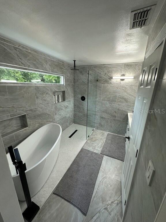 Image 16 of 18 For 8804 Bay Vista Court