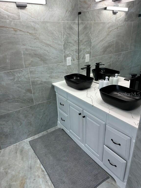 Image 6 of 18 For 8804 Bay Vista Court