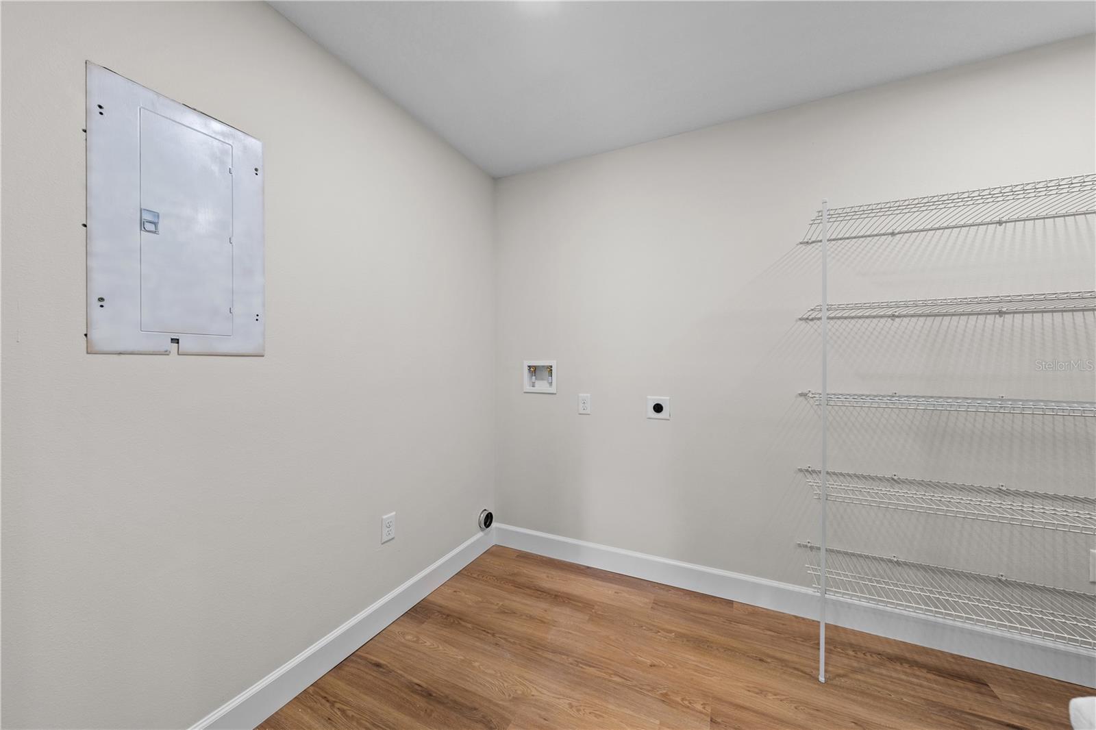 Image 25 of 51 For 5824 Dease Rd