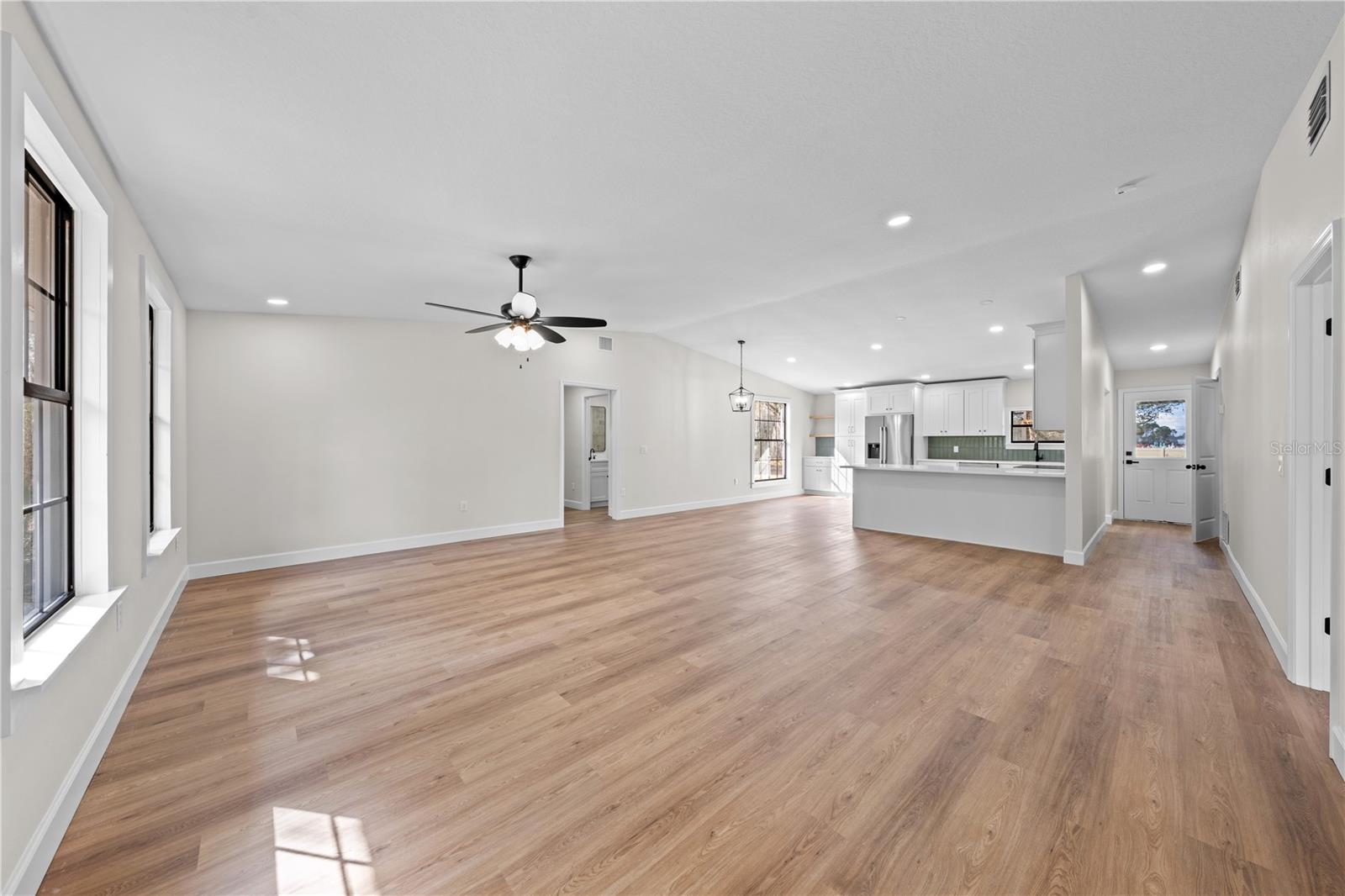 Image 7 of 51 For 5824 Dease Rd