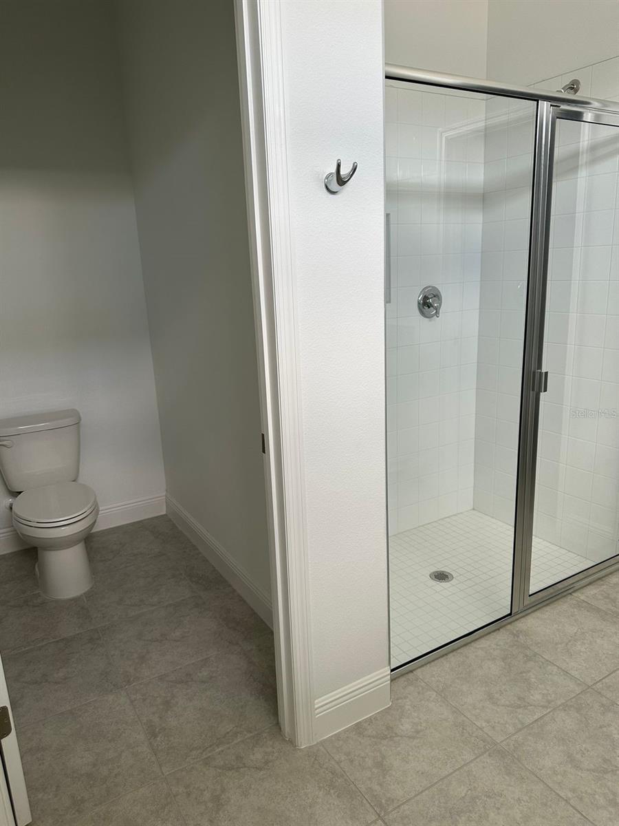 Image 24 of 42 For 19044 Blueleaf Street