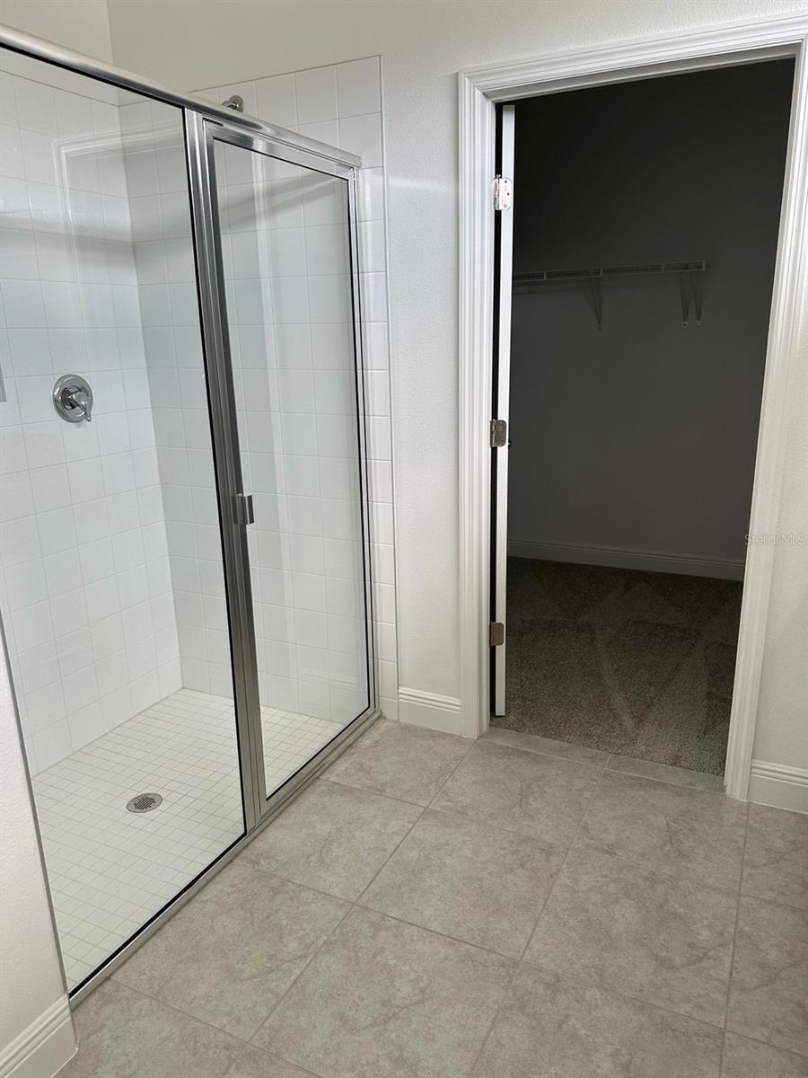 Image 25 of 42 For 19044 Blueleaf Street