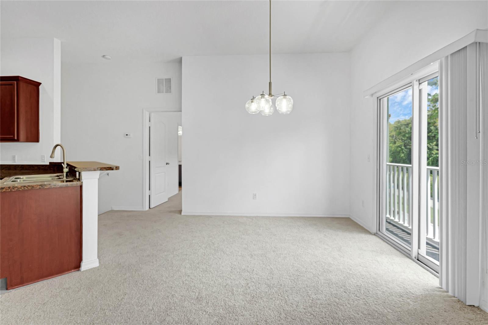 Image 11 of 37 For 10802 Eclipse Lily Way 50a