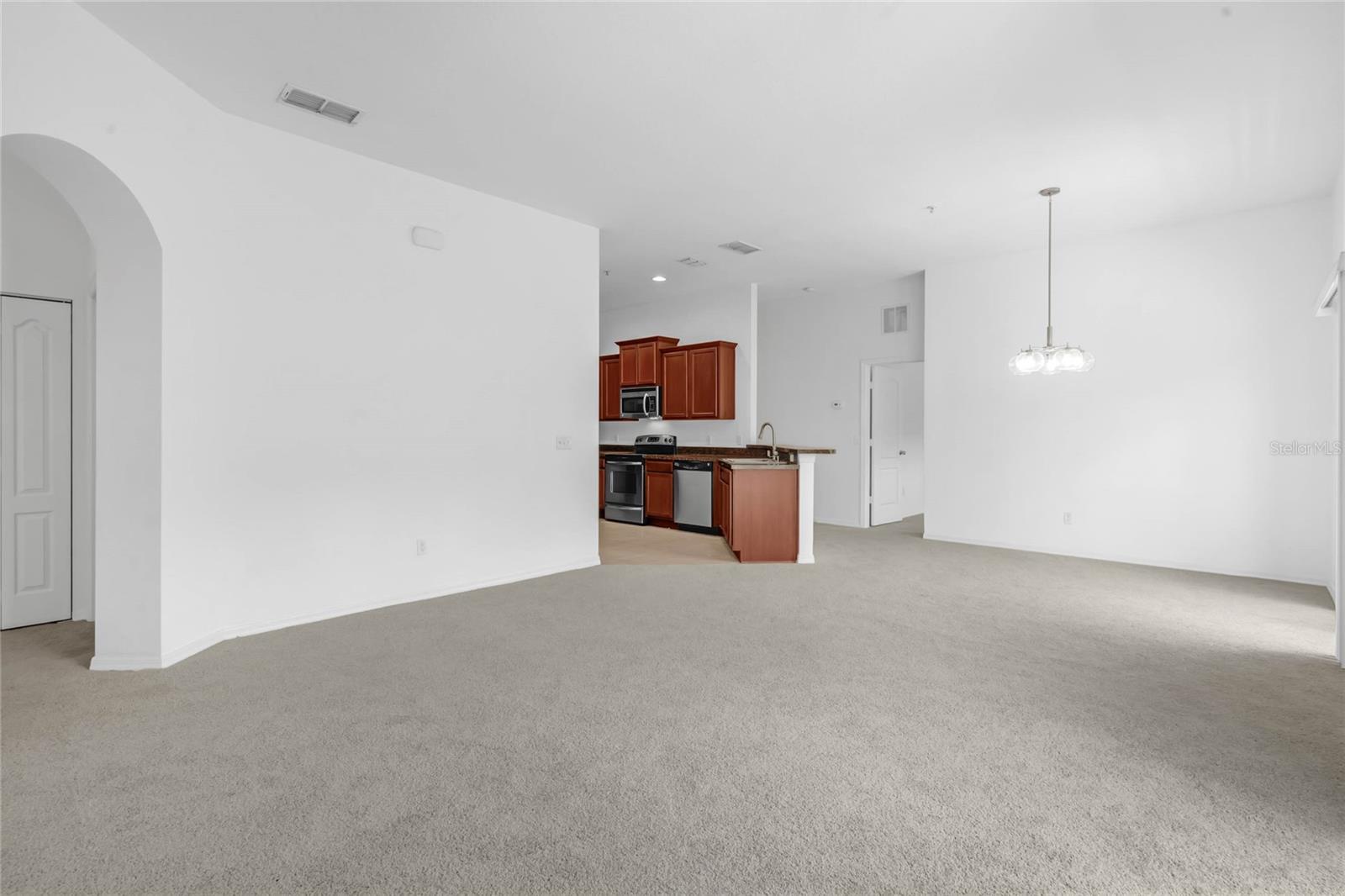 Image 12 of 37 For 10802 Eclipse Lily Way 50a