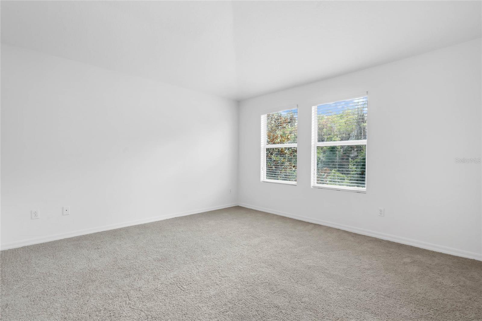 Image 20 of 37 For 10802 Eclipse Lily Way 50a