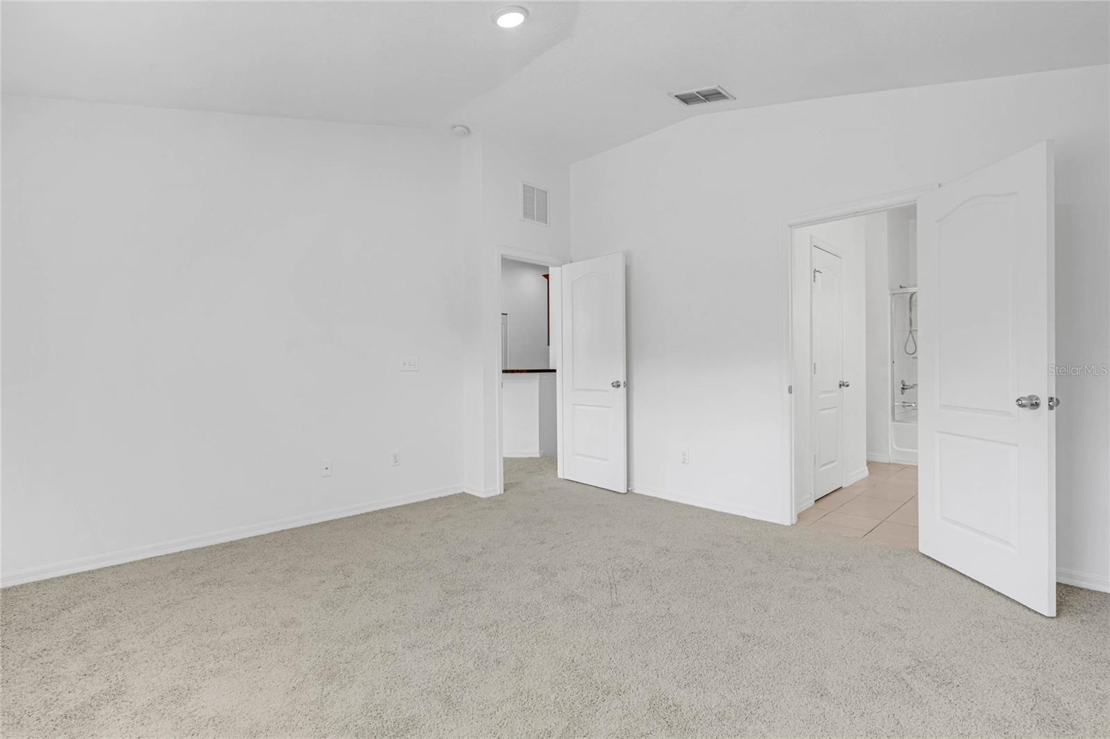 Image 21 of 37 For 10802 Eclipse Lily Way 50a