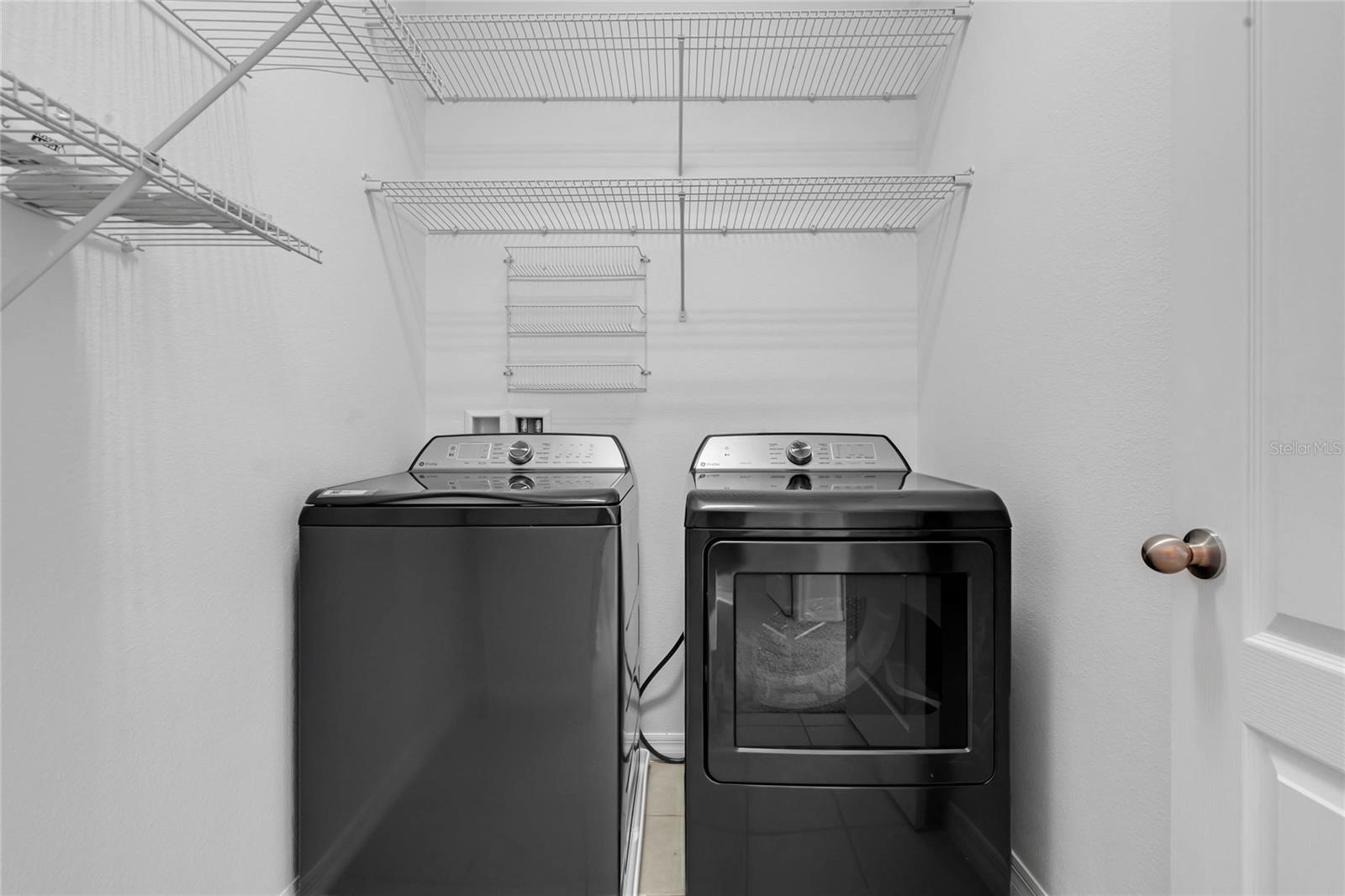 Image 24 of 37 For 10802 Eclipse Lily Way 50a