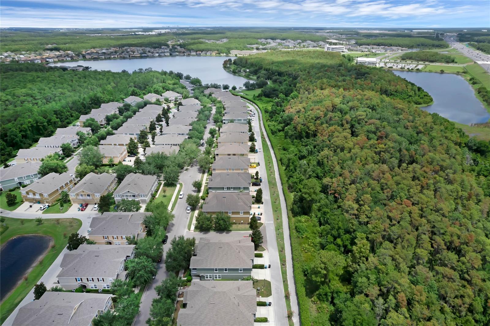 Image 35 of 37 For 10802 Eclipse Lily Way 50a