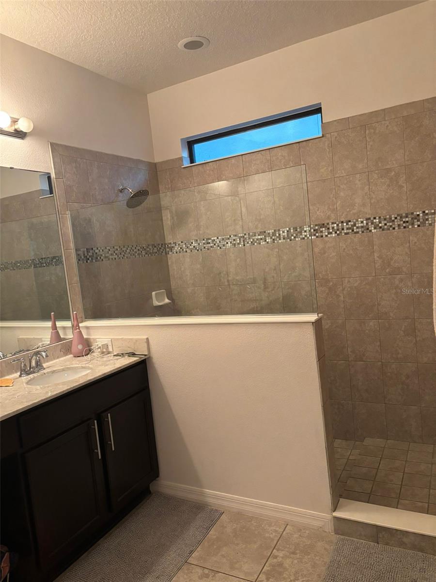 Image 12 of 42 For 1000 Vicenza Street