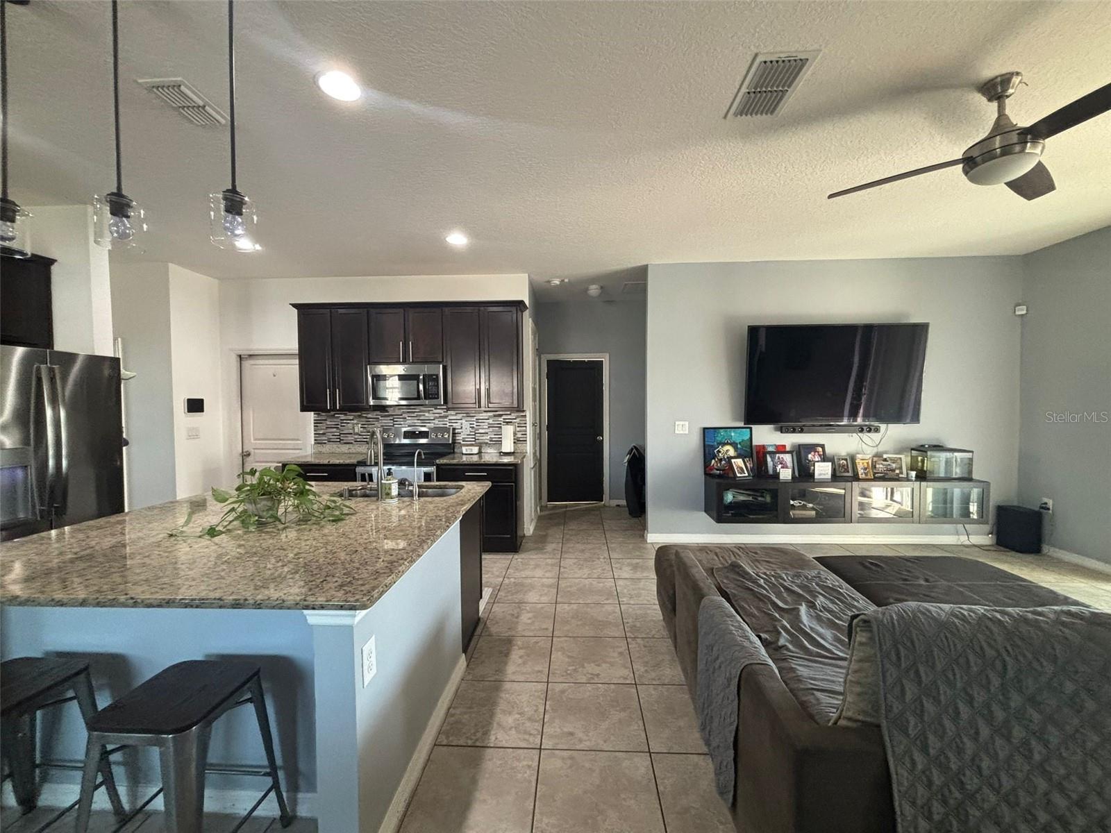 Image 7 of 42 For 1000 Vicenza Street