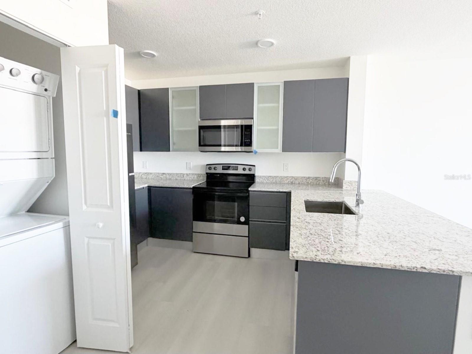 Image 13 of 32 For 5587 Millenia Park Blvd  519