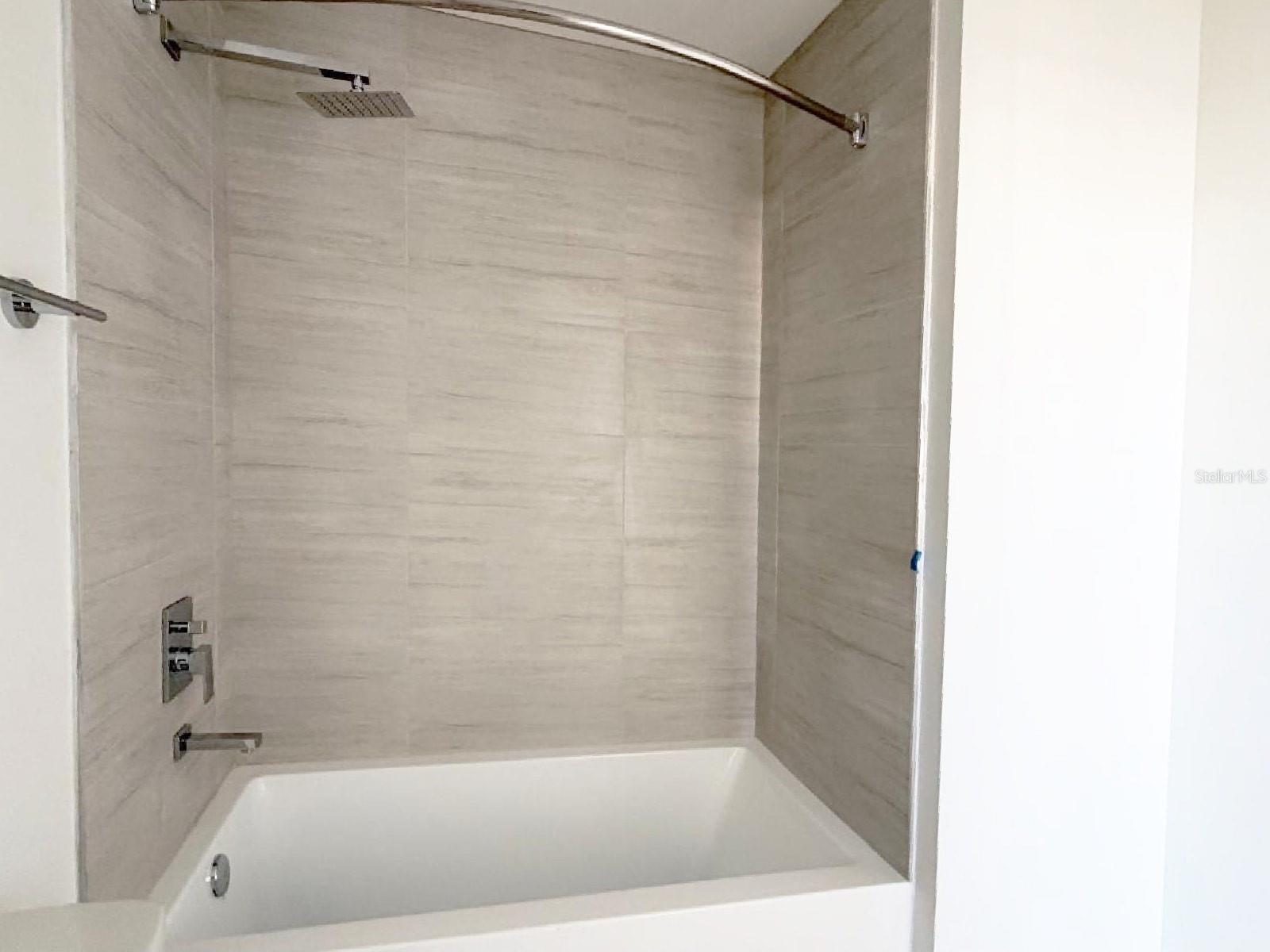 Image 22 of 32 For 5587 Millenia Park Blvd  519