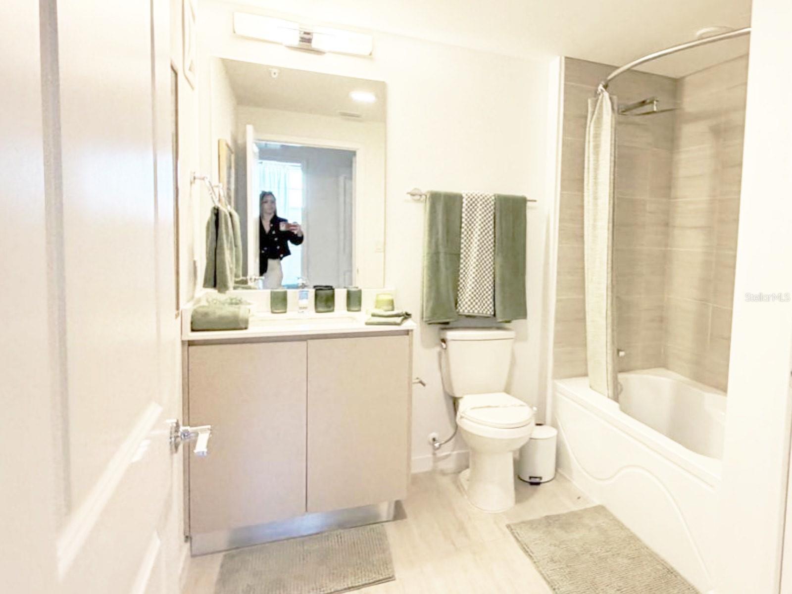 Image 8 of 32 For 5587 Millenia Park Blvd  519