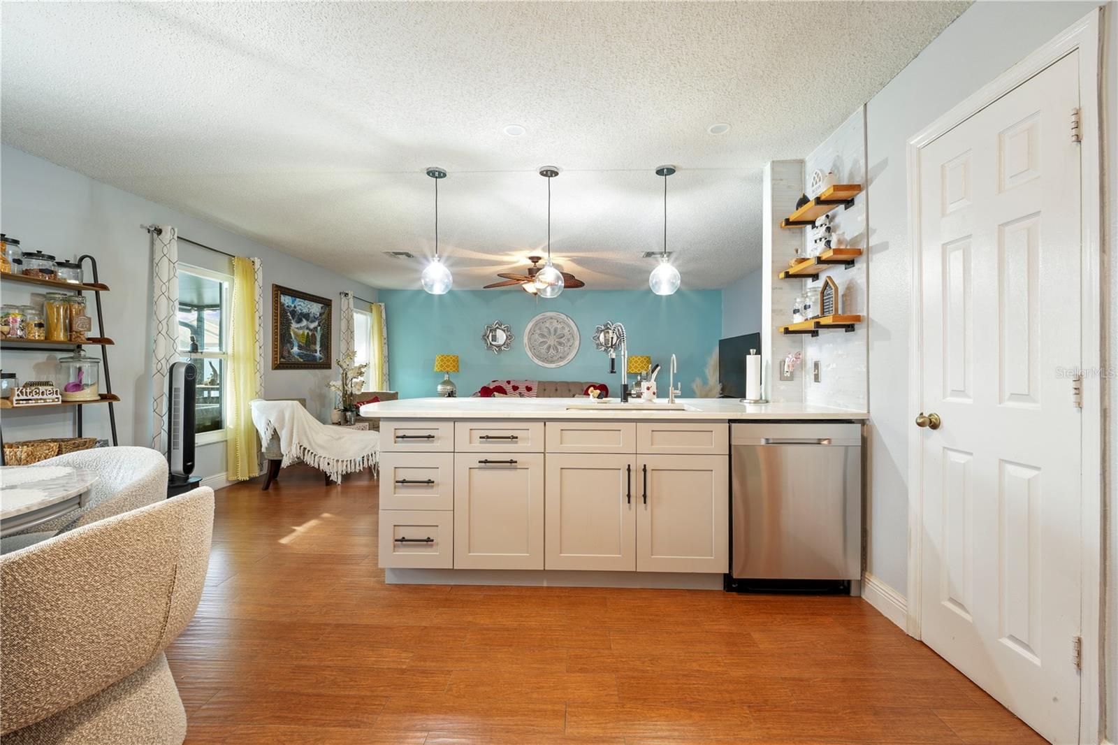 Image 13 of 35 For 709 Clifton Hills Street