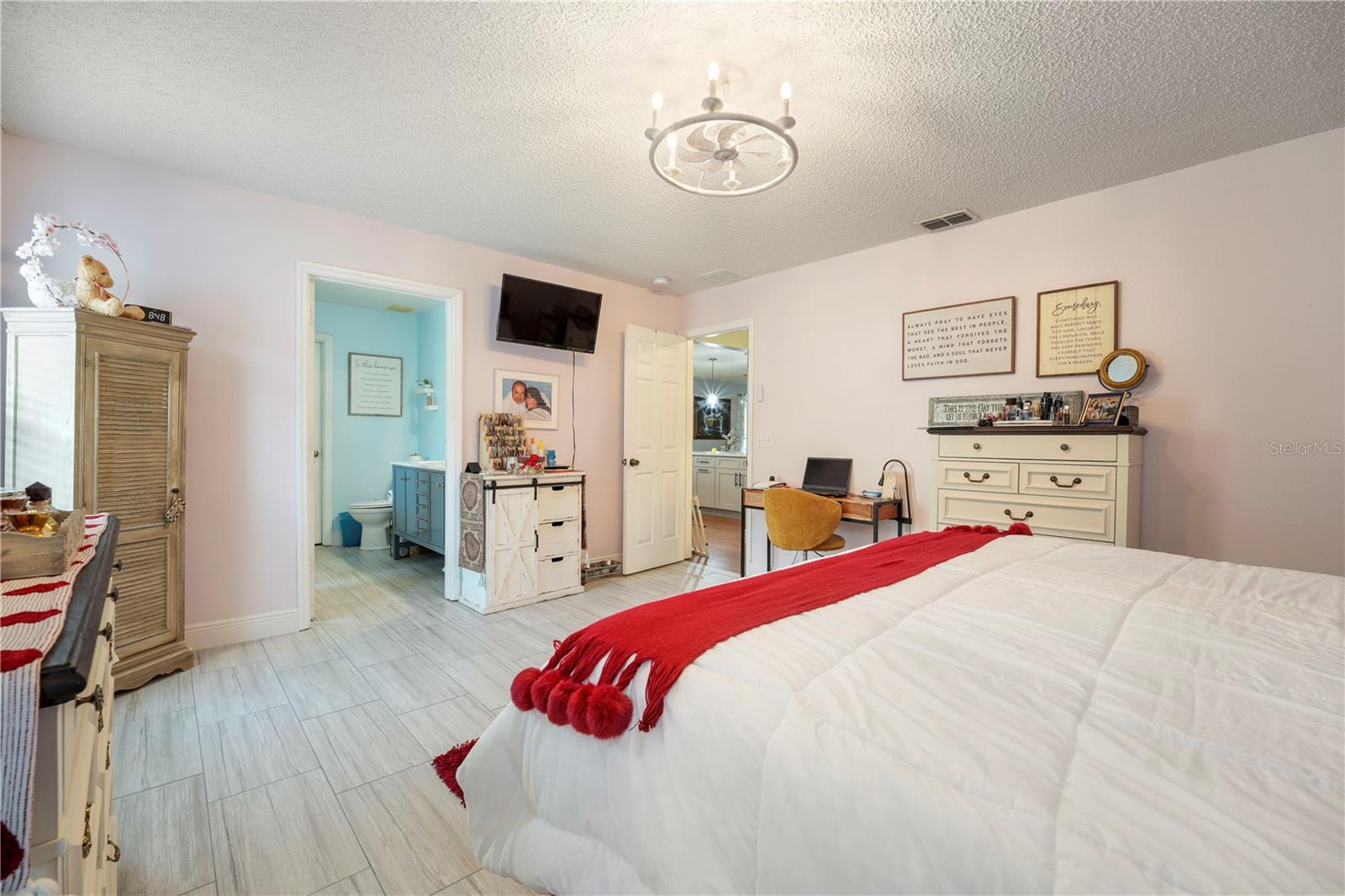 Image 17 of 35 For 709 Clifton Hills Street