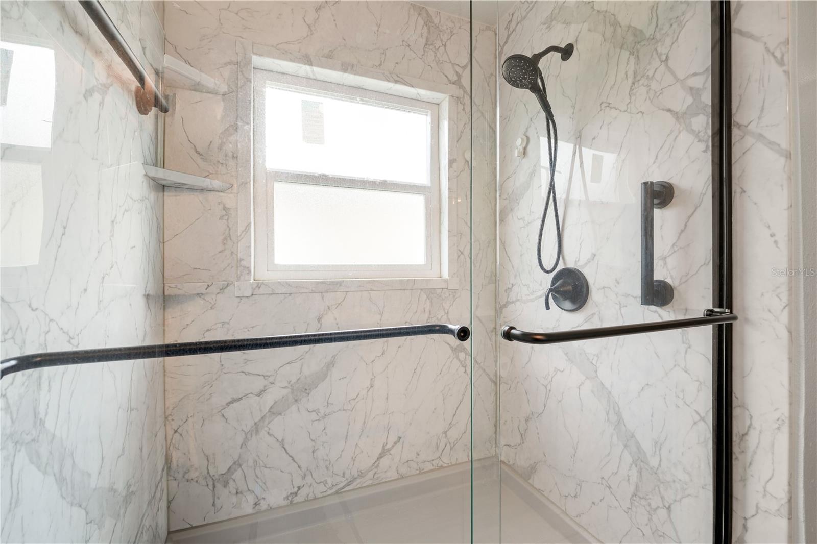 Image 21 of 35 For 709 Clifton Hills Street