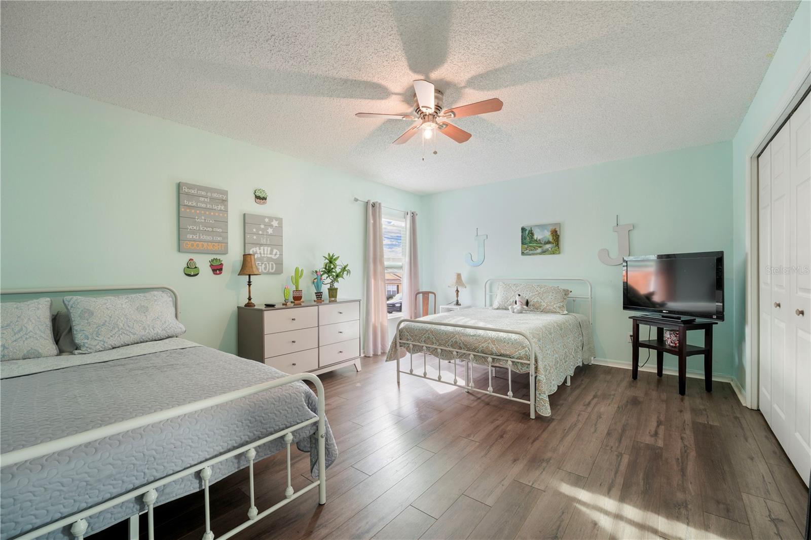 Image 24 of 35 For 709 Clifton Hills Street