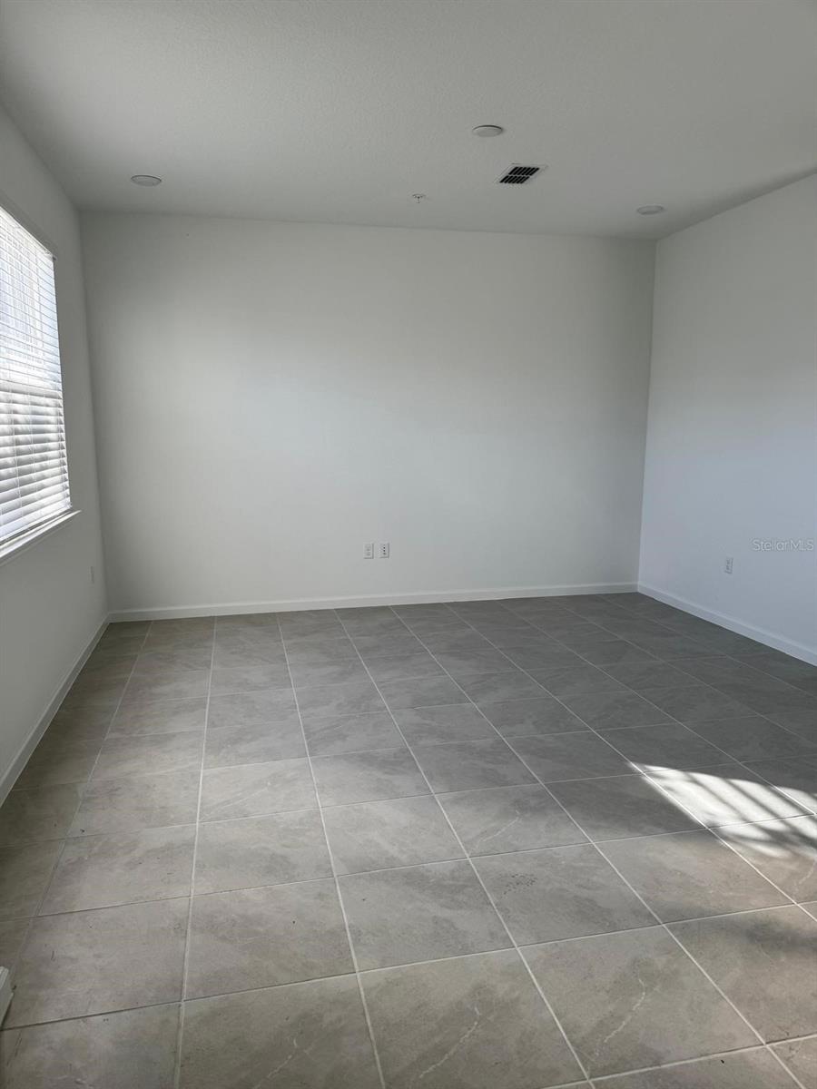 Image 3 of 9 For 7840 Clove Hitch Way