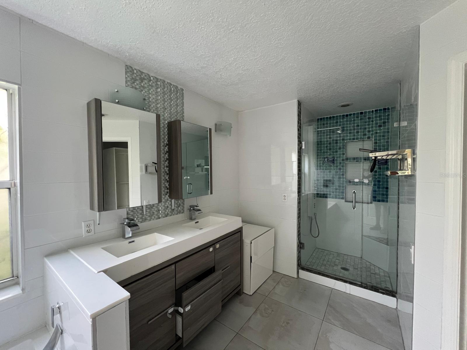 Image 14 of 22 For 6417 Winder Oaks Boulevard