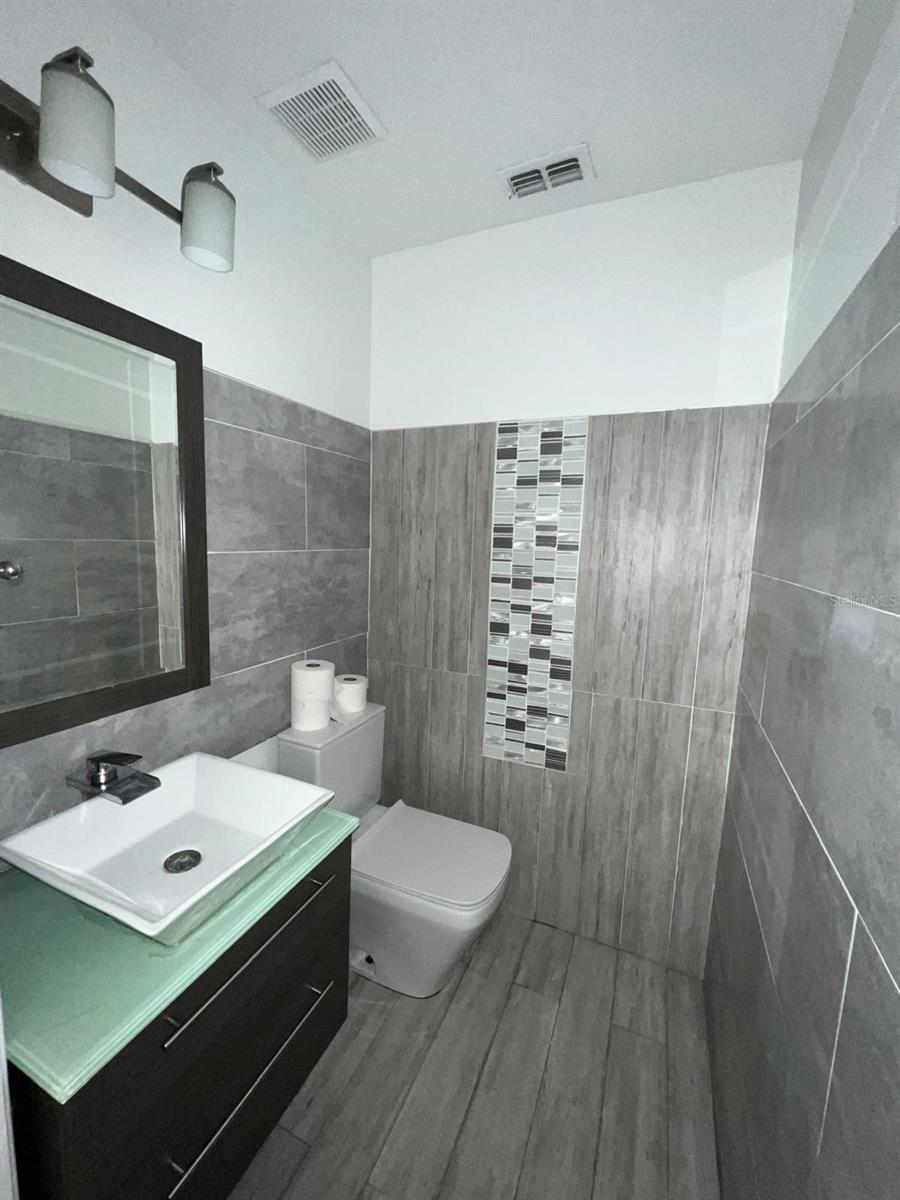 Image 19 of 22 For 6417 Winder Oaks Boulevard