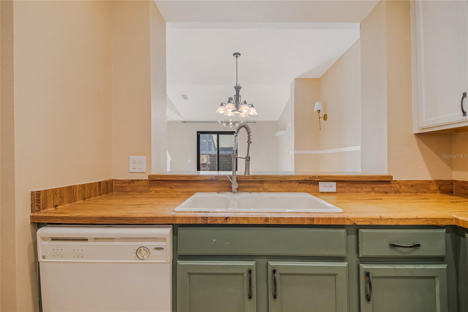 Image 15 of 58 For 1124 Travertine Terrace