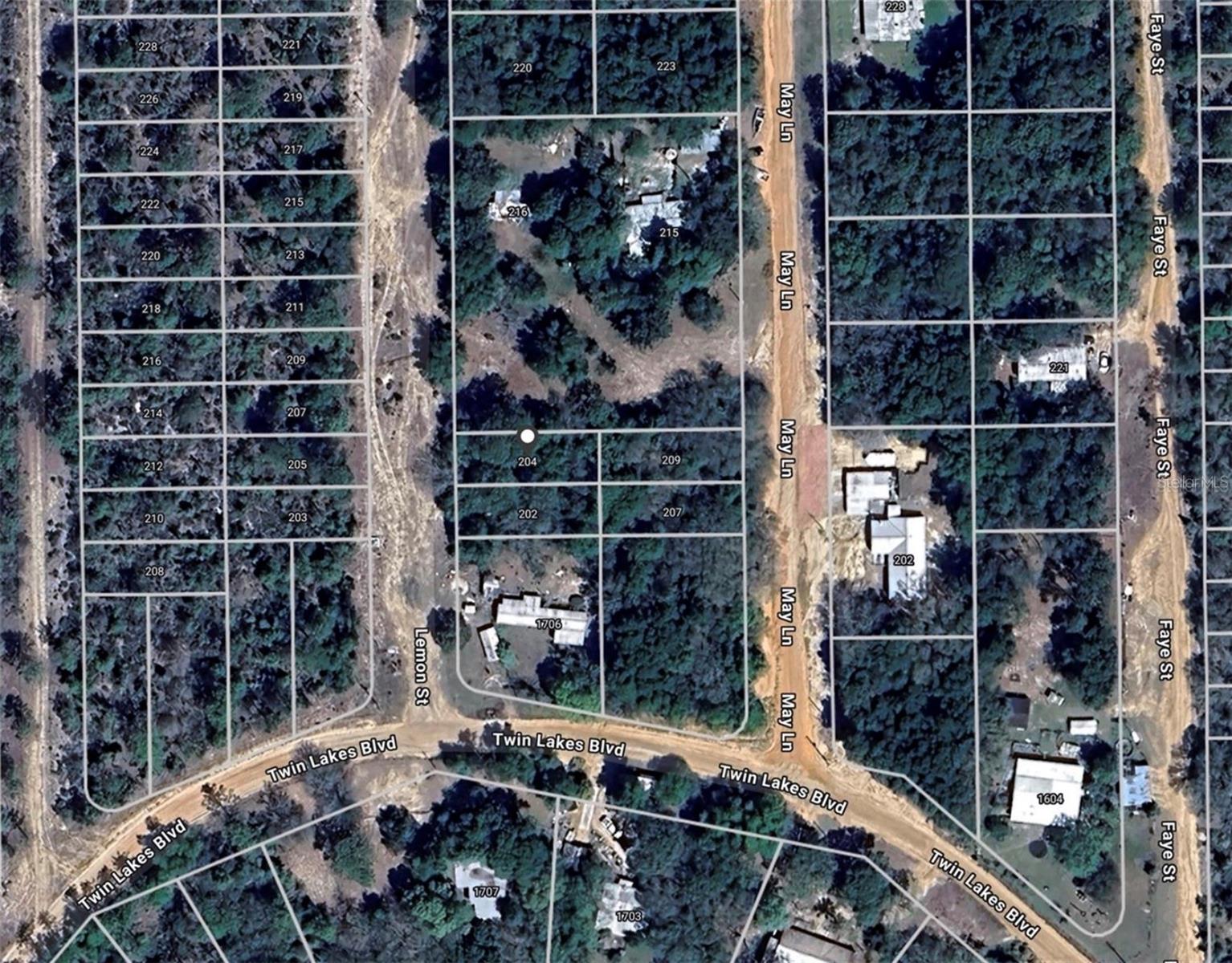 Image 3 of 4 For 202 Lemon Street