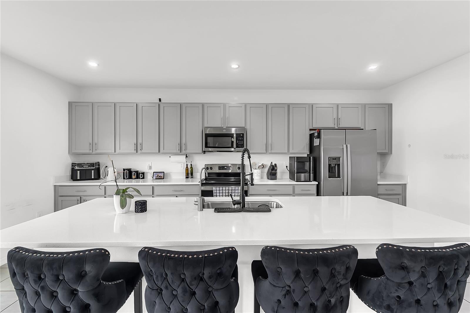 Image 17 of 28 For 132 Citrine Loop