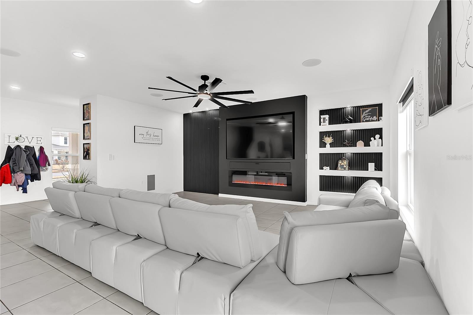 Image 7 of 28 For 132 Citrine Loop