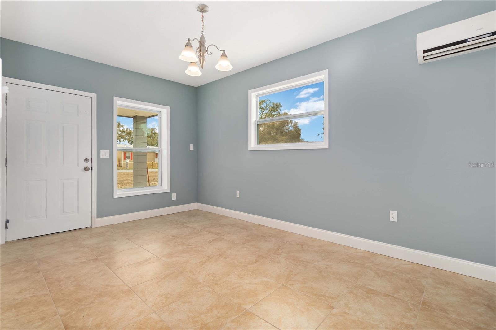 Image 2 of 14 For 3922 Ridgewood Drive