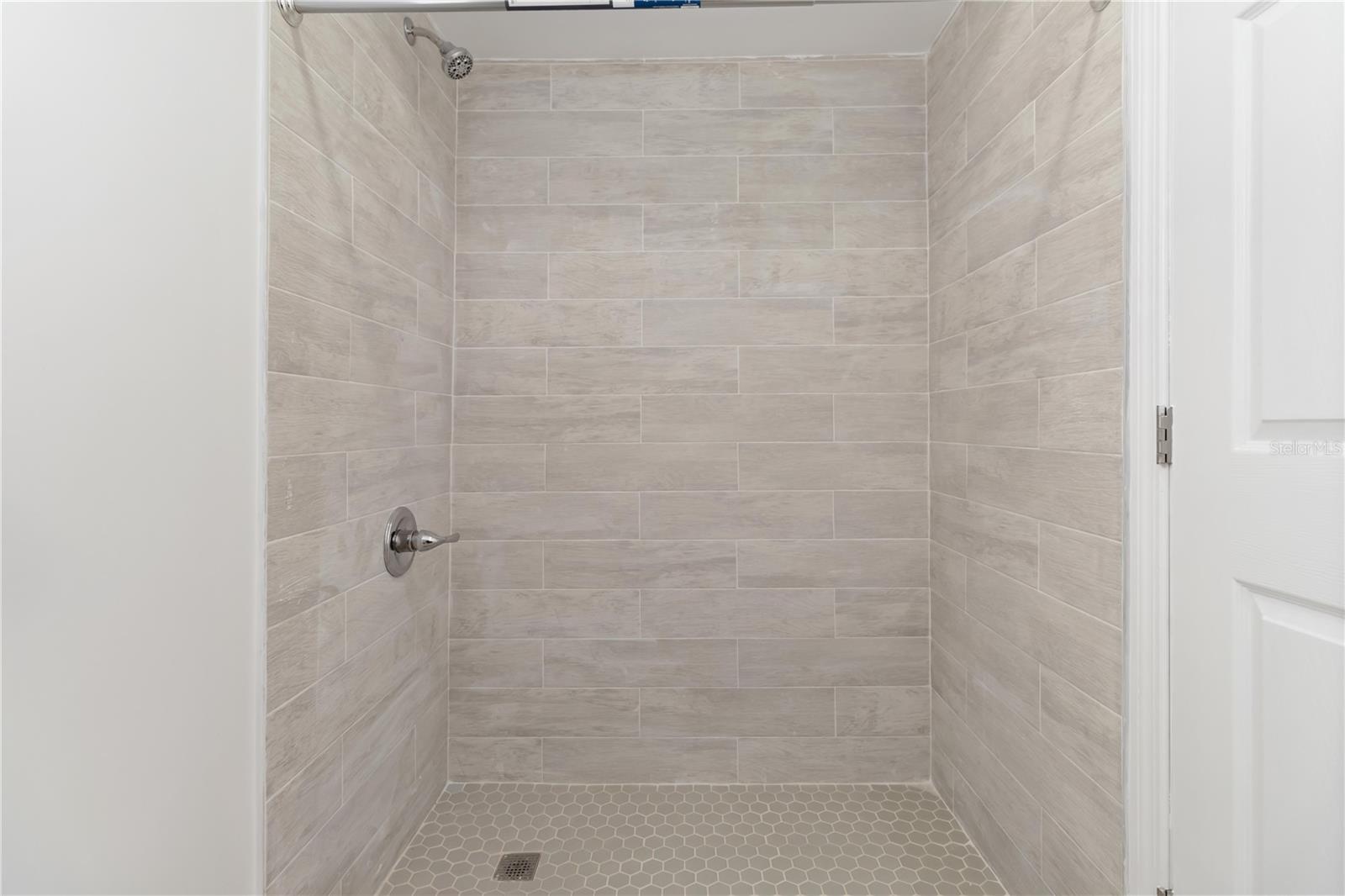 Image 7 of 14 For 3922 Ridgewood Drive