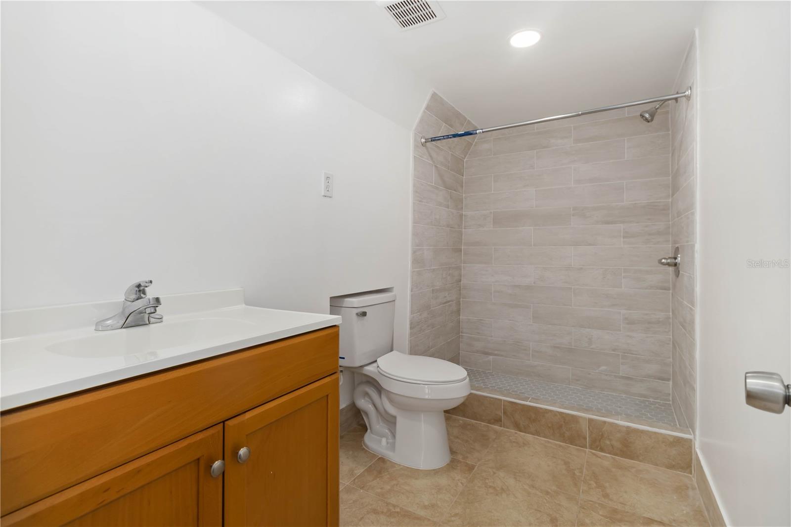 Image 9 of 14 For 3922 Ridgewood Drive