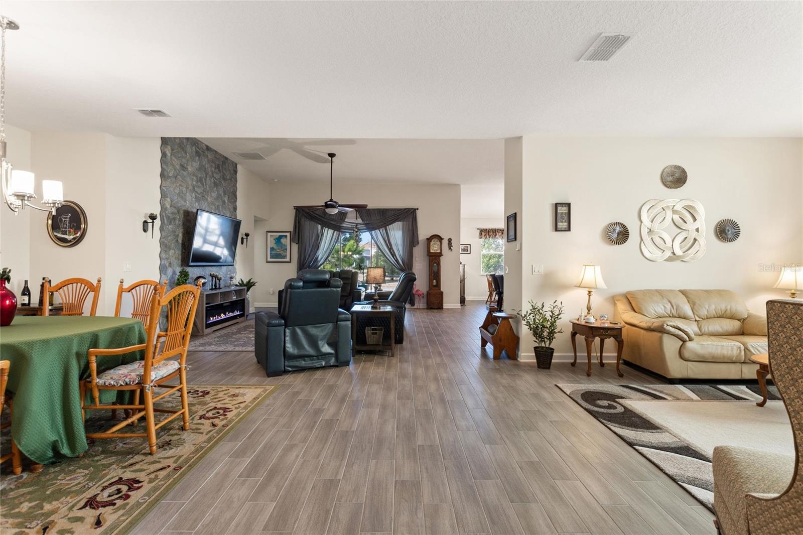 Image 12 of 85 For 8979 Croquet Court