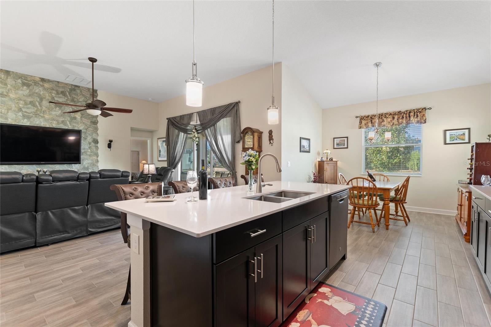 Image 7 of 85 For 8979 Croquet Court