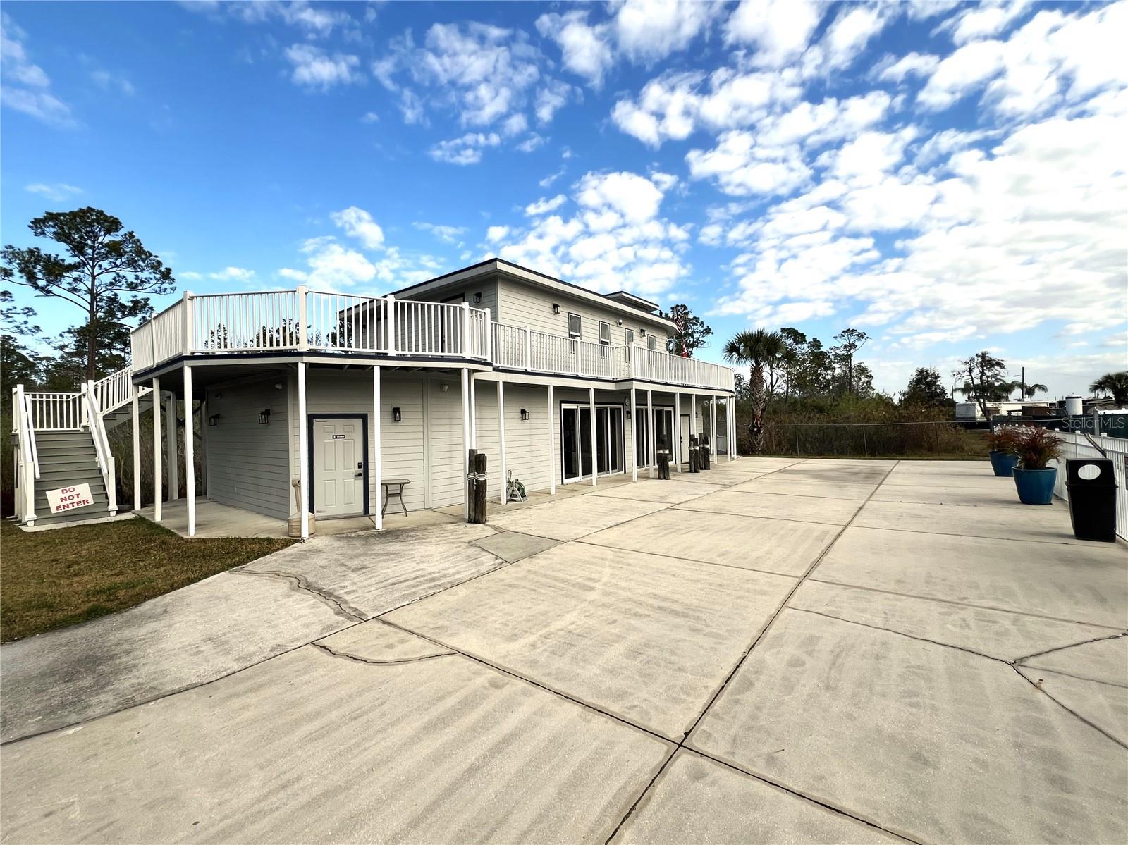 Image 11 of 18 For 1305 Pine Island Drive N